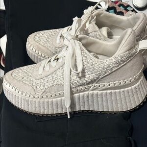 Universal Thread Textured Cream Sneakers